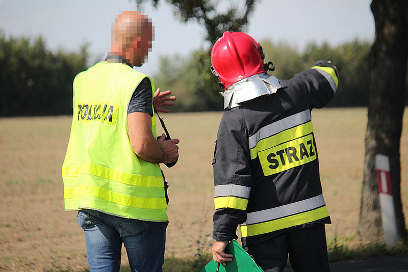 Ciężarówką w auto z 5-osobową rodziną (zdjęcia!!!)