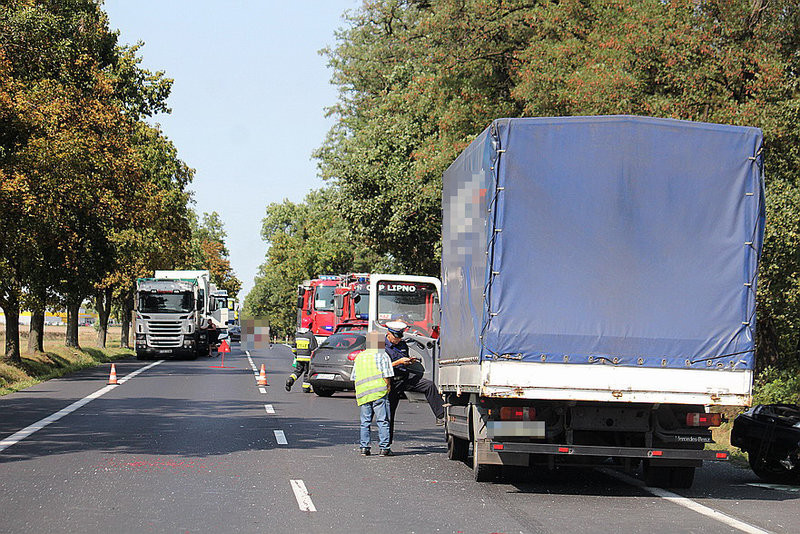 Ciężarówką w auto z 5-osobową rodziną (zdjęcia!!!)