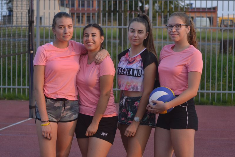 W Garzynie grali w siatkówkę (zdjęcia)