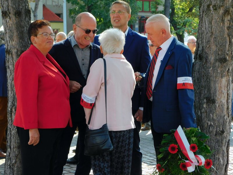 Oddali hołd ludziom Solidarności (zdjęcia)