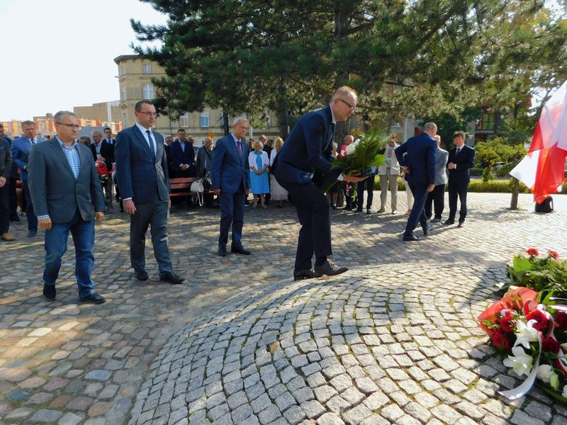 Oddali hołd ludziom Solidarności (zdjęcia)