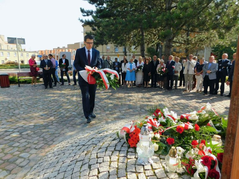 Oddali hołd ludziom Solidarności (zdjęcia)