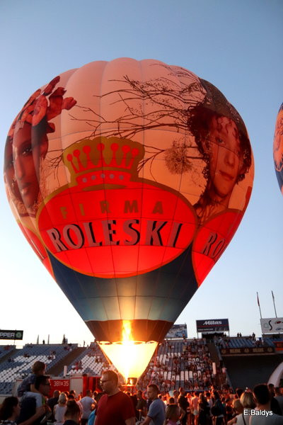 Balony na stadionie (zdjęcia)