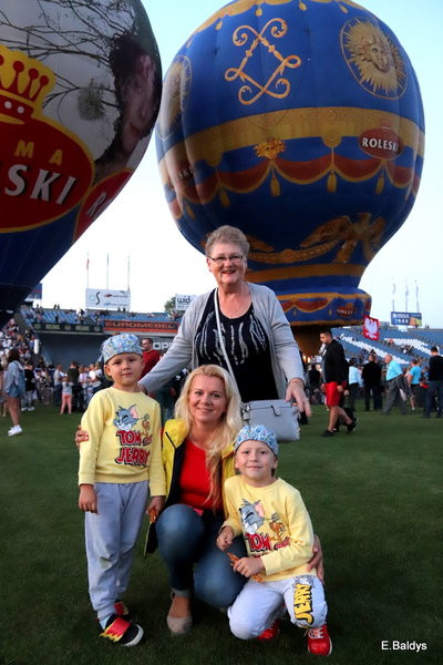 Balony na stadionie (zdjęcia)