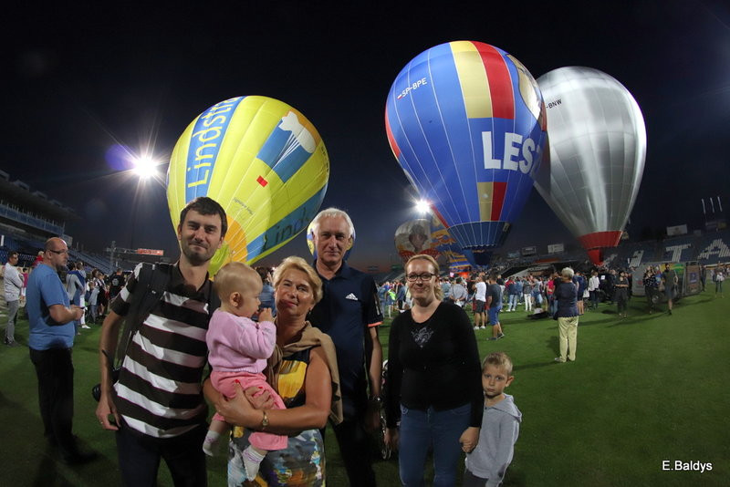 Balony na stadionie (zdjęcia)