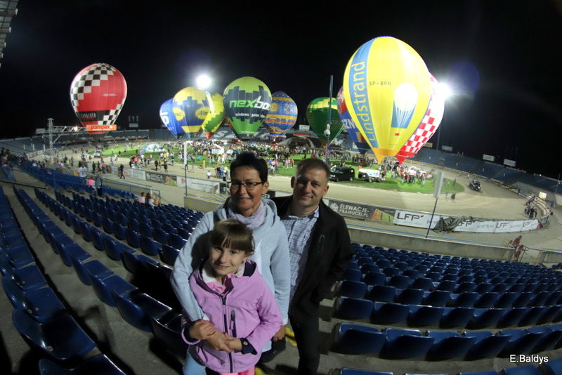 Balony na stadionie (zdjęcia)
