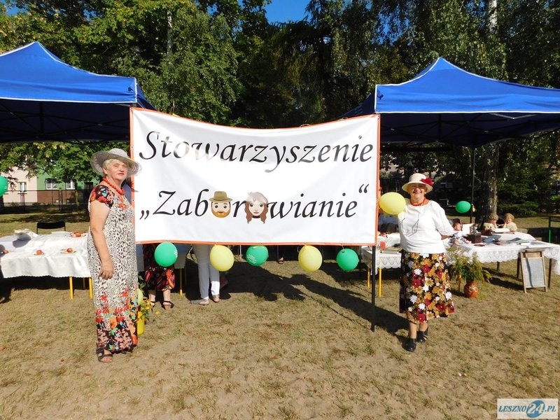 Zaborowo z książkami (zdjęcia)