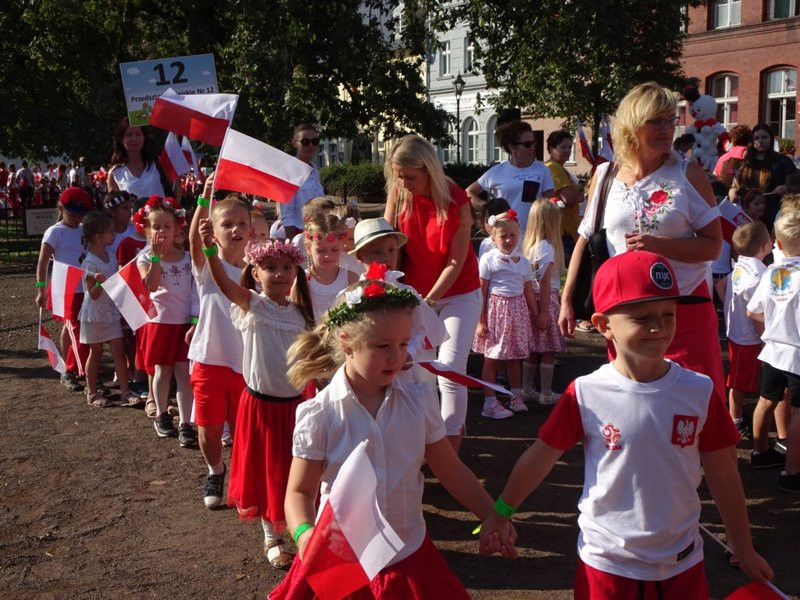 Dziś Lesznem rządzą przedszkolaki (zdjęcia)