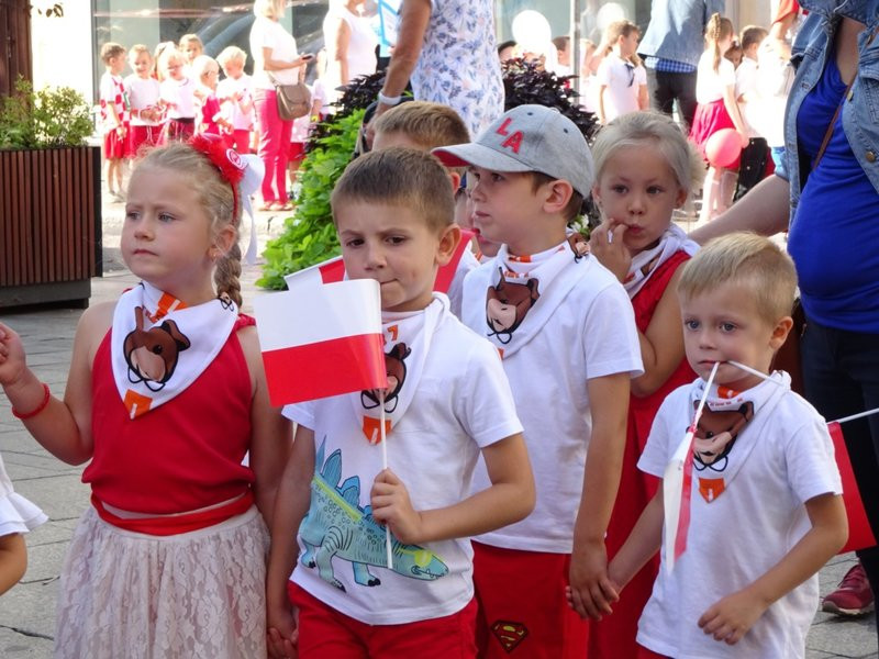 Dziś Lesznem rządzą przedszkolaki (zdjęcia)