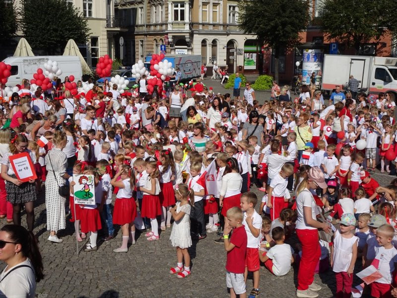 Dziś Lesznem rządzą przedszkolaki (zdjęcia)