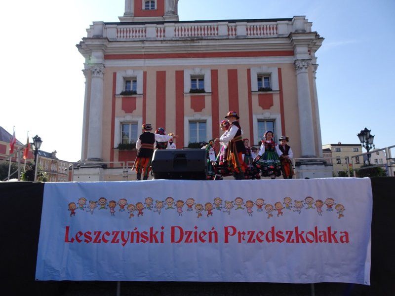 Dziś Lesznem rządzą przedszkolaki (zdjęcia)