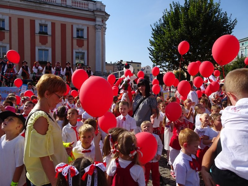 Dziś Lesznem rządzą przedszkolaki (zdjęcia)
