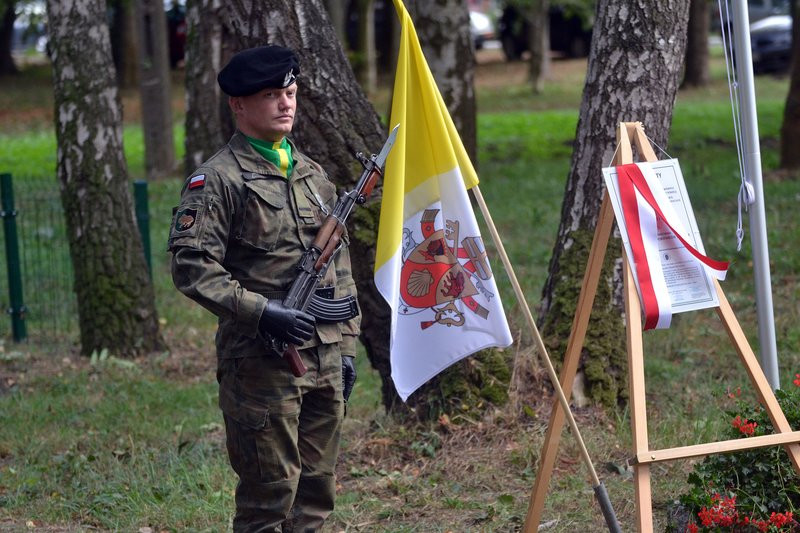 Cis dla powstańców posadzono w Mierzejewie (zdjęcia)
