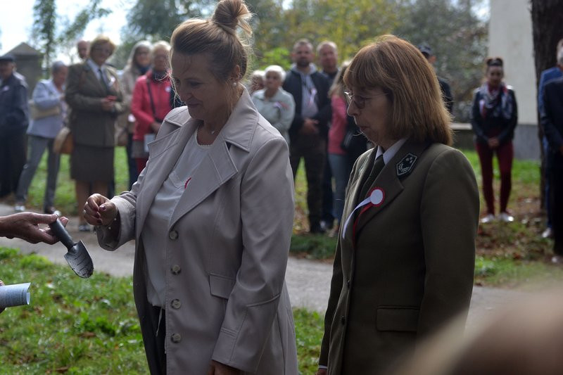 Cis dla powstańców posadzono w Mierzejewie (zdjęcia)