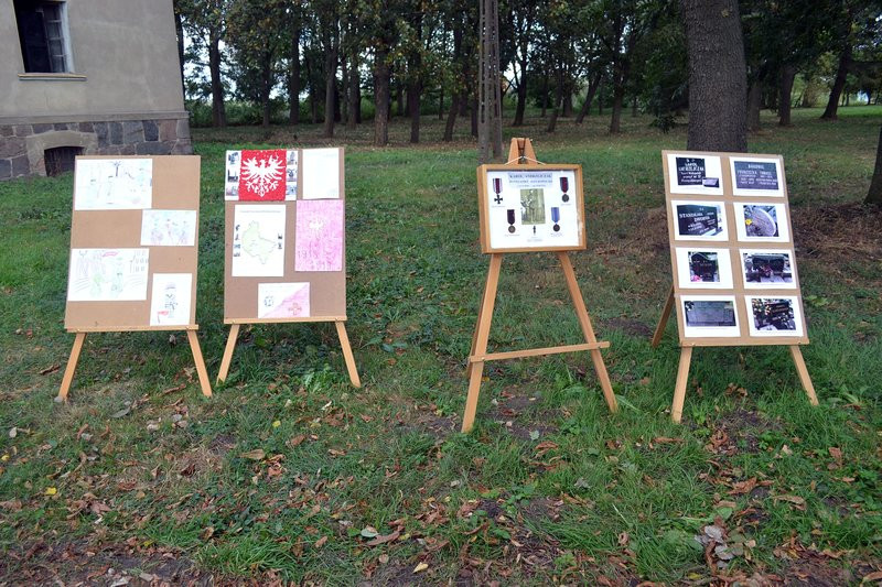 Cis dla powstańców posadzono w Mierzejewie (zdjęcia)