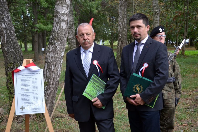 Cis dla powstańców posadzono w Mierzejewie (zdjęcia)