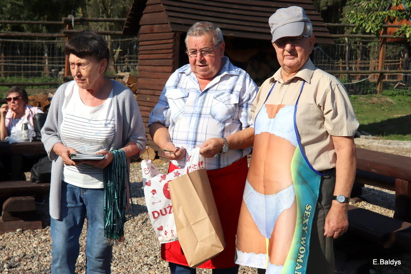 Seniorzy szukali grzybów (zdjęcia)