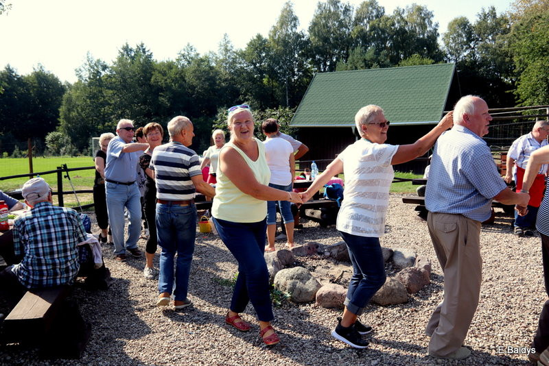 Seniorzy szukali grzybów (zdjęcia)