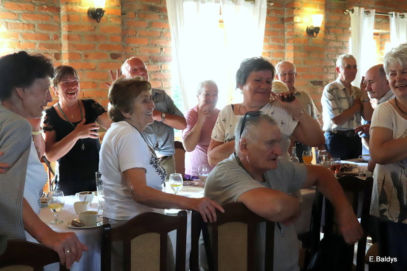 Seniorzy szukali grzybów (zdjęcia)
