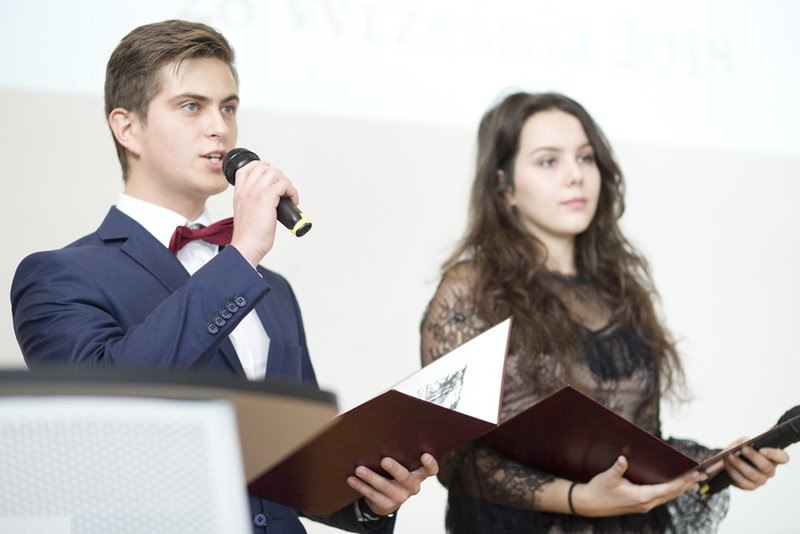 Prawdziwie akademickie liceum (zdjęcia)