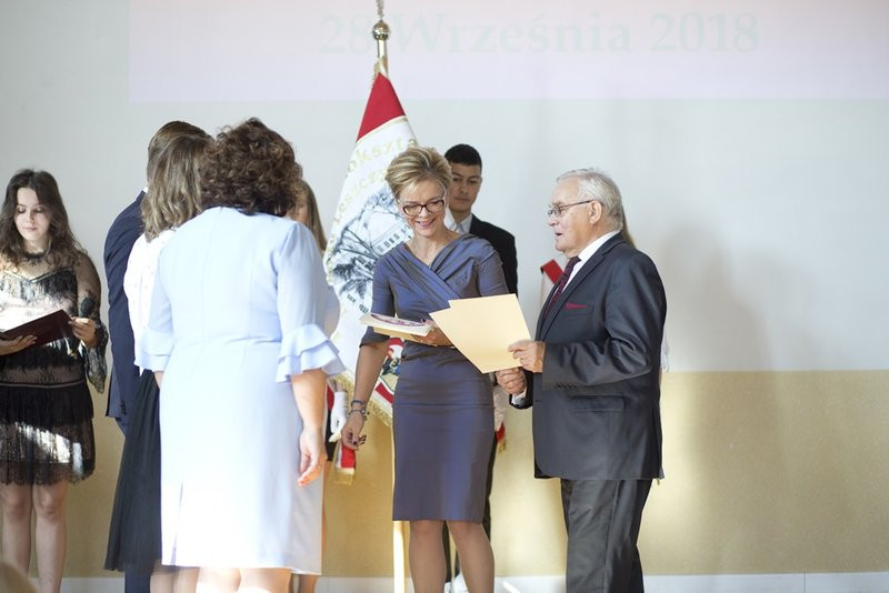 Prawdziwie akademickie liceum (zdjęcia)