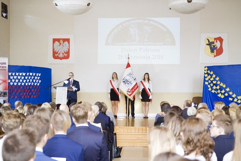 Prawdziwie akademickie liceum (zdjęcia)