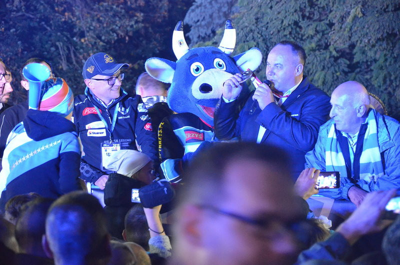 Złote Byki wśród kibiców (zdjęcia)