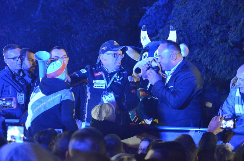 Złote Byki wśród kibiców (zdjęcia)