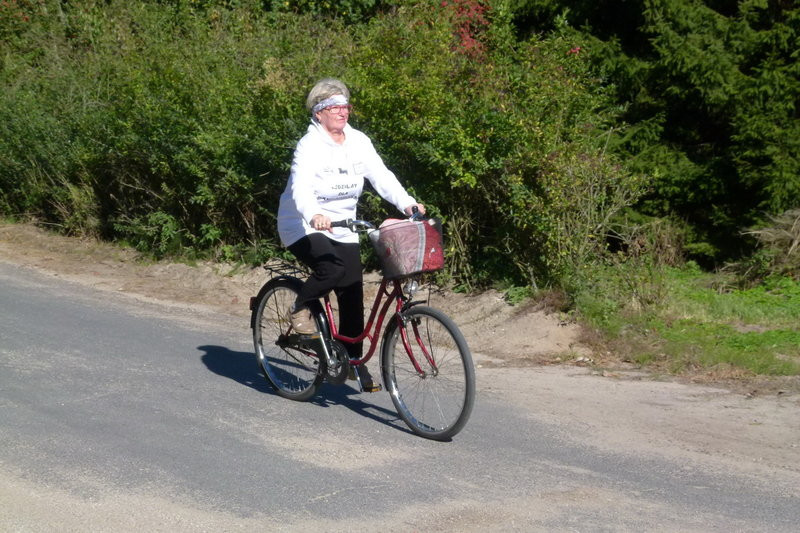 Przy pięknej pogodzie dookoła gminy (zdjęcia)