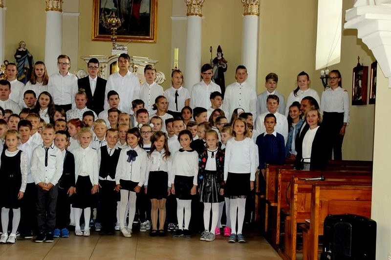 Zaśpiewali hymn i Rotę. Konkursowo!