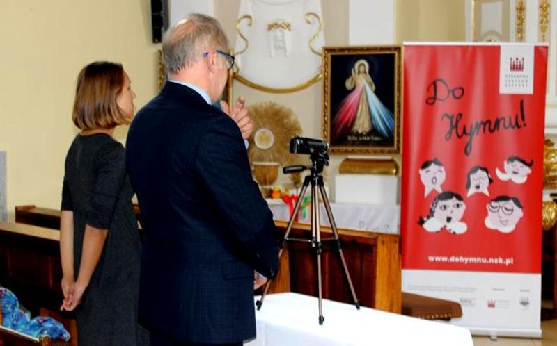 Zaśpiewali hymn i Rotę. Konkursowo!