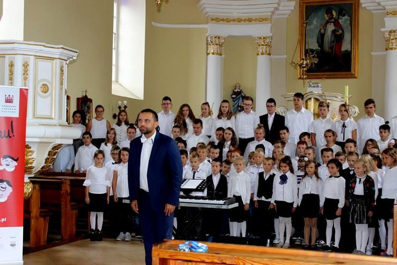 Zaśpiewali hymn i Rotę. Konkursowo!