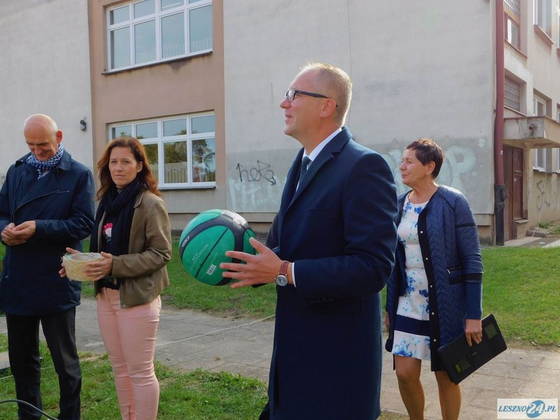 Boisko przy SP12 otwarte (zdjęcia)