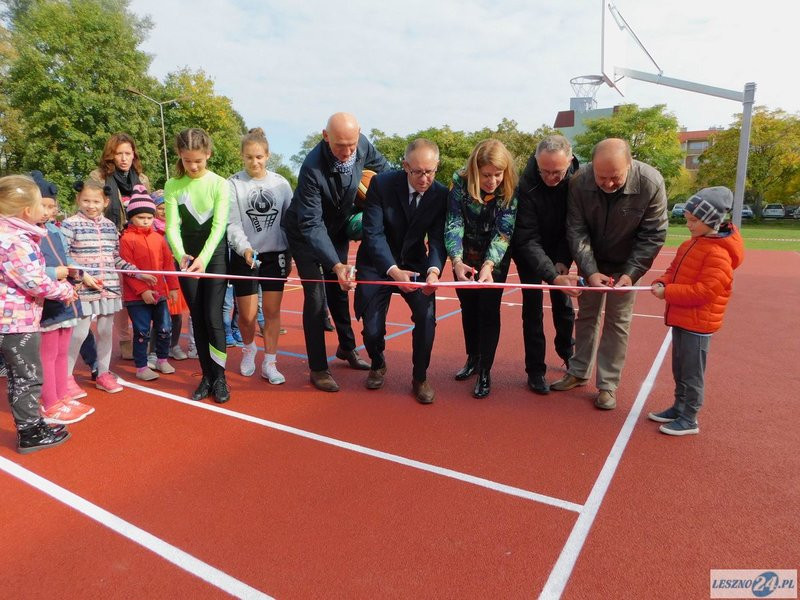 Boisko przy SP12 otwarte (zdjęcia)