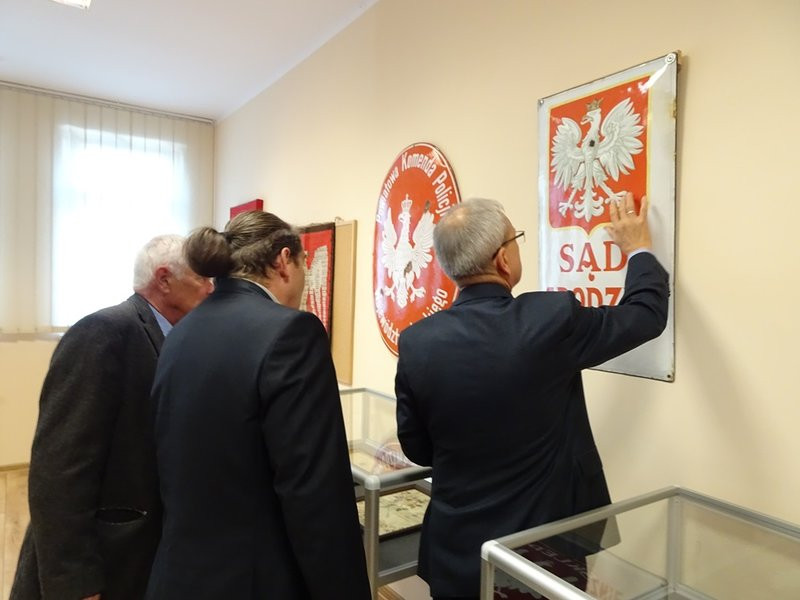 Jak się zmieniał symbol kraju (zdjęcia)