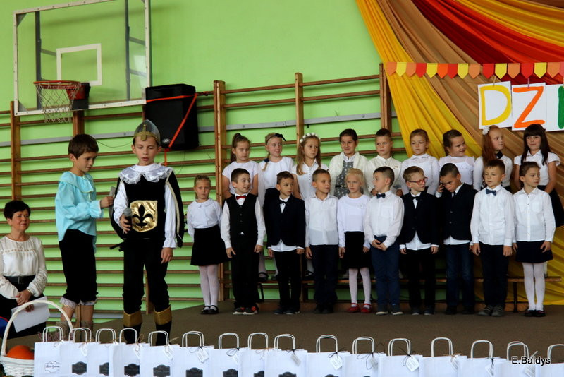Dzień Nauczyciela w Osiecznej (zdjęcia)