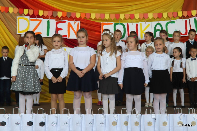 Dzień Nauczyciela w Osiecznej (zdjęcia)