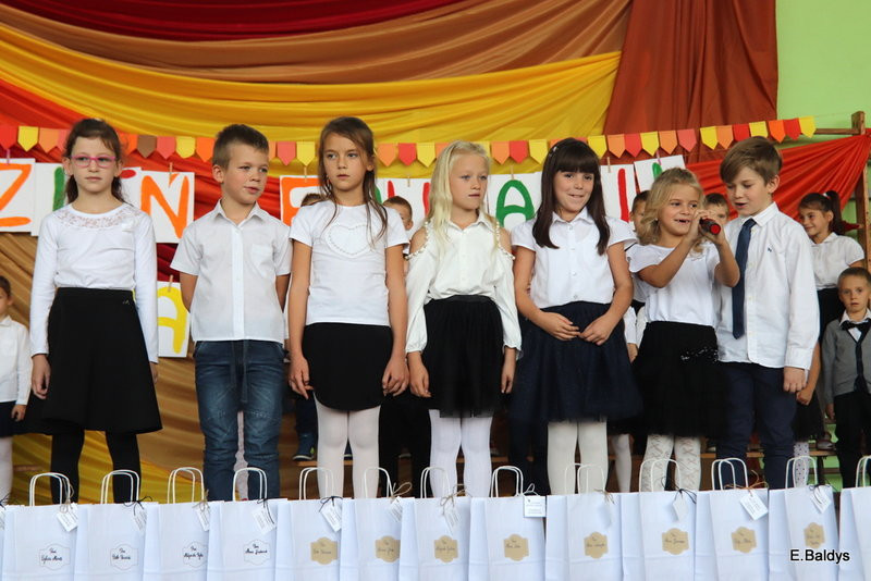 Dzień Nauczyciela w Osiecznej (zdjęcia)