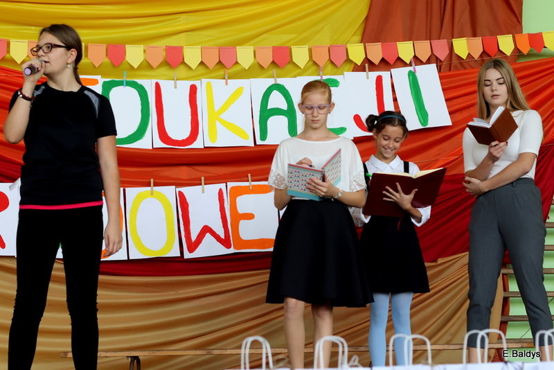 Dzień Nauczyciela w Osiecznej (zdjęcia)