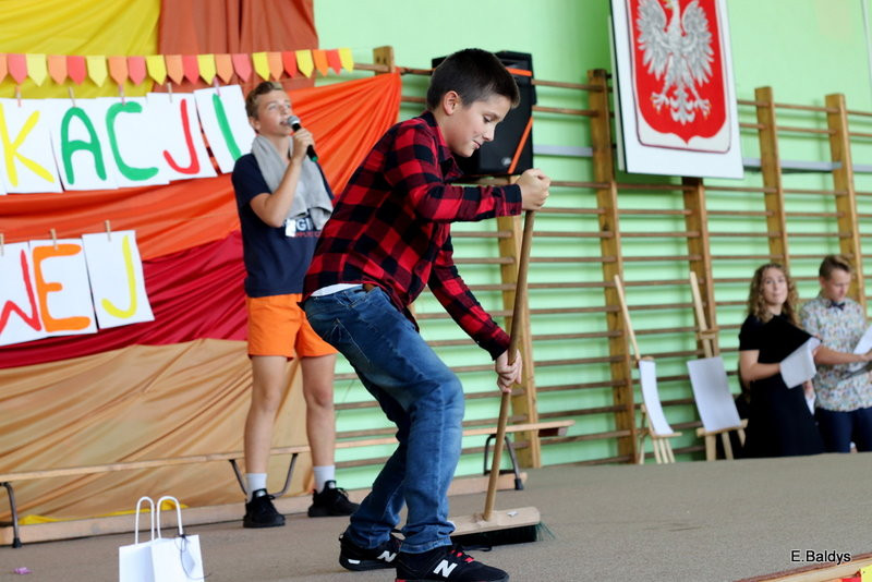 Dzień Nauczyciela w Osiecznej (zdjęcia)