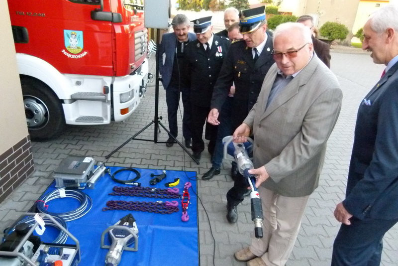 Sprzęt dla OSP Święciechowa (kilka zdjęć)
