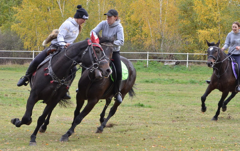 Hula hop na bukówieckim Hubertusie (zdjęcia)