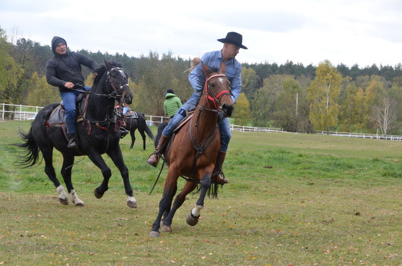 Hula hop na bukówieckim Hubertusie (zdjęcia)