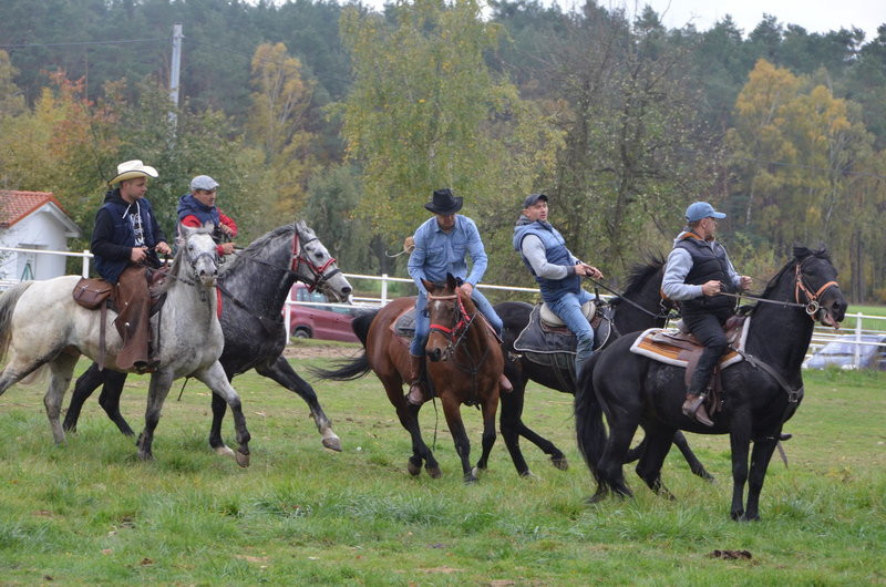 Hula hop na bukówieckim Hubertusie (zdjęcia)