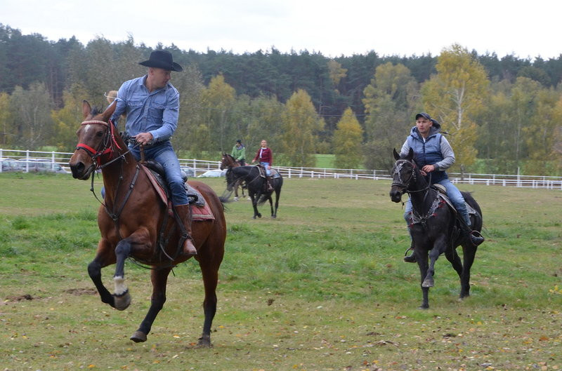 Hula hop na bukówieckim Hubertusie (zdjęcia)