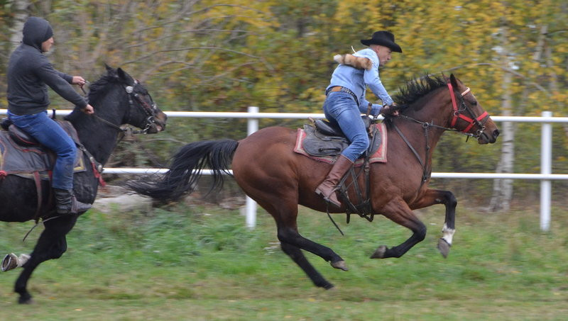 Hula hop na bukówieckim Hubertusie (zdjęcia)