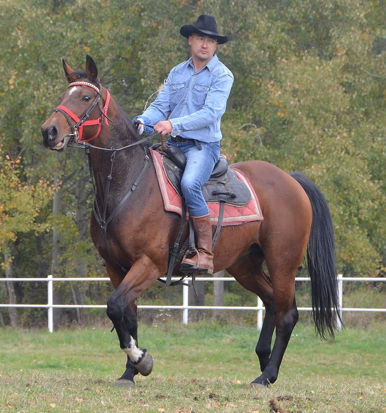 Hula hop na bukówieckim Hubertusie (zdjęcia)