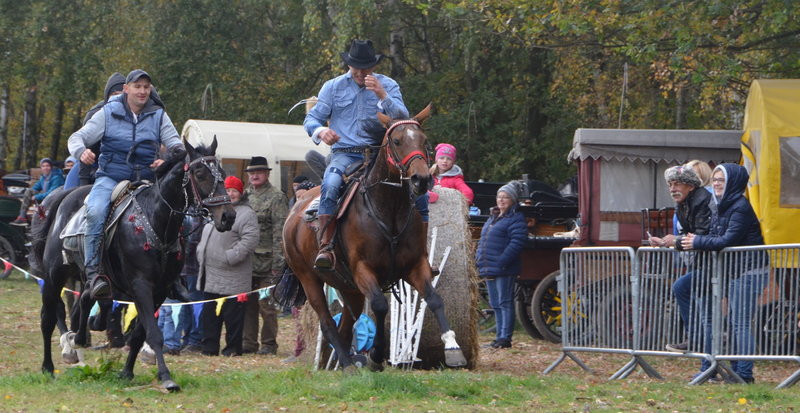 Hula hop na bukówieckim Hubertusie (zdjęcia)
