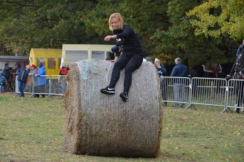 Hula hop na bukówieckim Hubertusie (zdjęcia)
