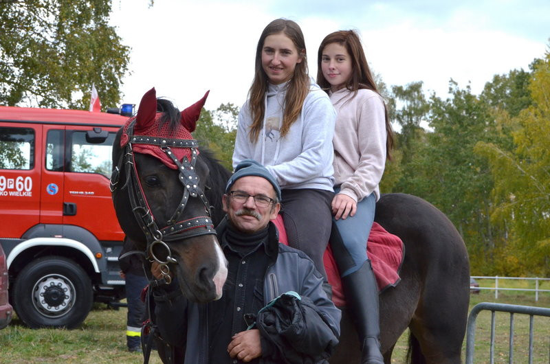 Hula hop na bukówieckim Hubertusie (zdjęcia)